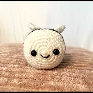 Crochet ghost bee